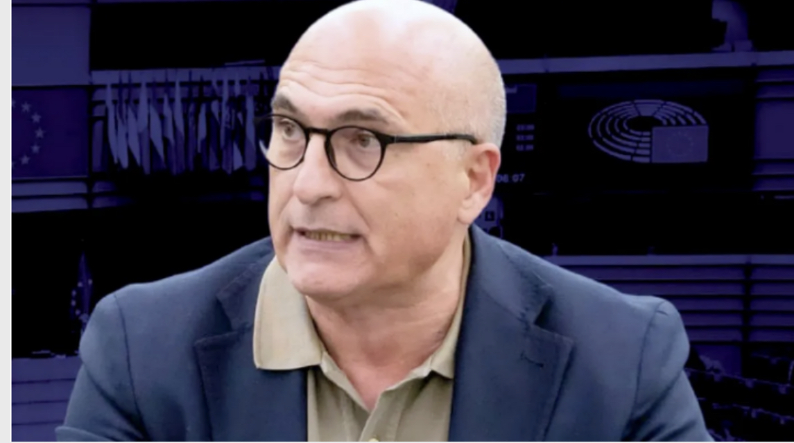 Qatargate. Ελεύθερος με περιοριστικούς όρους ο ευρωβουλευτής Αντρέα Κοτσολίνο