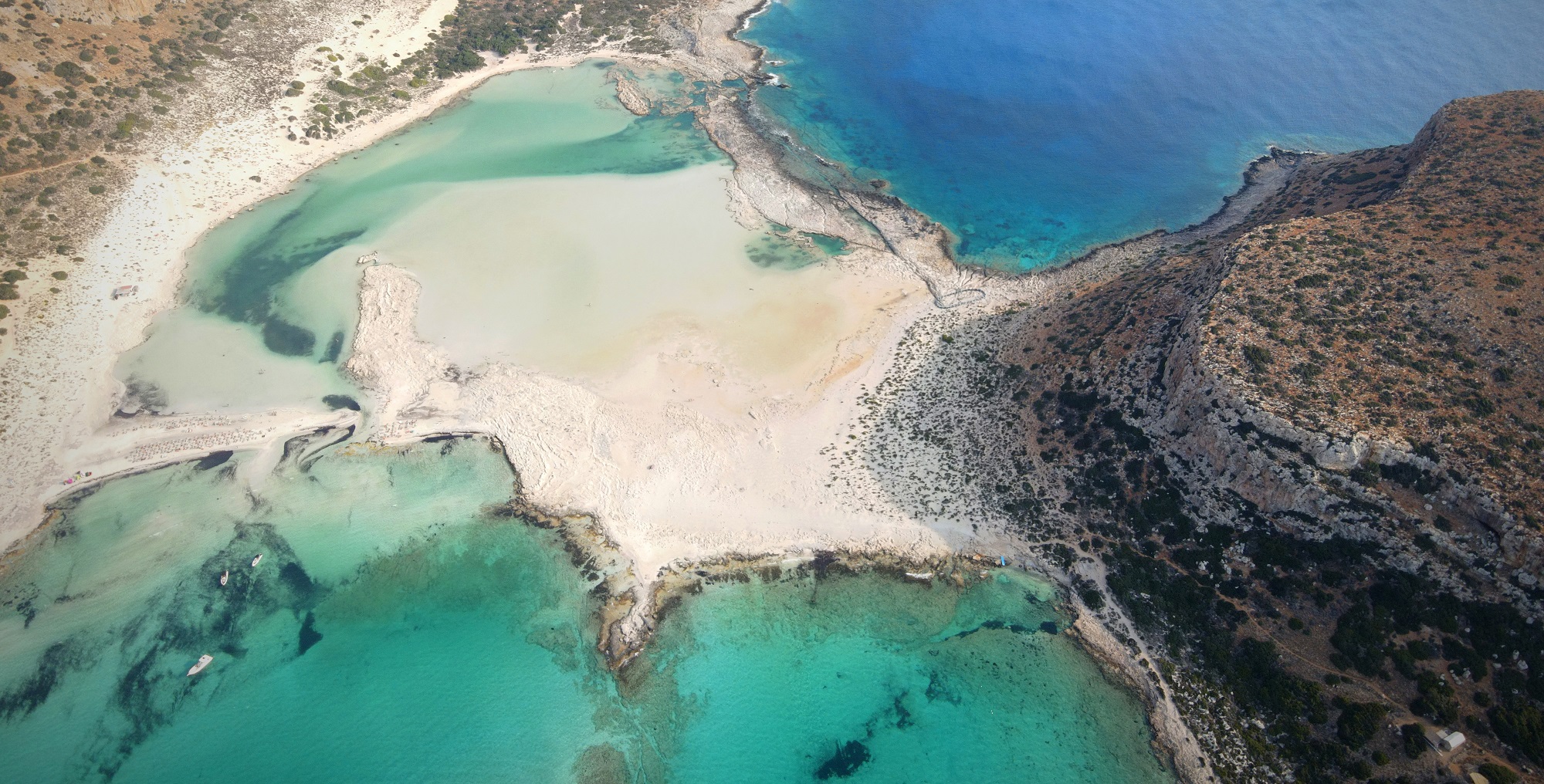 Λιμνοθάλασσα του Μπάλου. Δείτε από ψηλά τον σπάνιο οικολογικό θησαυρό. Πως θα πάτε και να σεβαστείτε (drone)