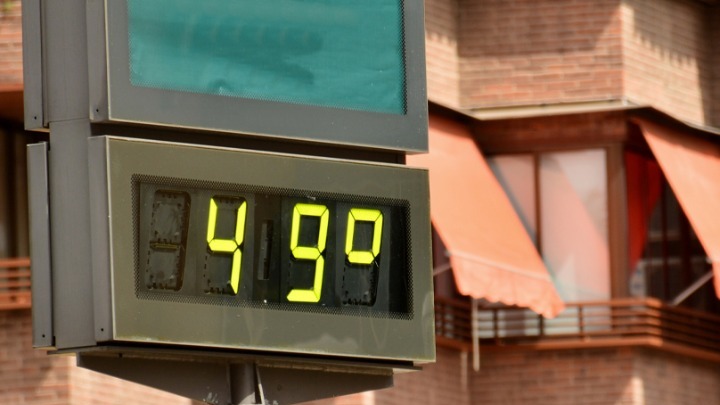 Καύσωνας. Πώς μπορεί το αυτοκίνητο να μετατραπεί στην απόλυτη παγίδα θανάτου. Το πείραμα του Up Stories και του Meteo (Βίντεο)
