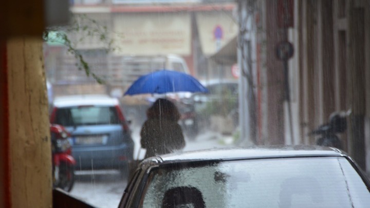 Έκτακτο δελτίο επιδείνωσης καιρού σήμερα με καταιγίδες και χαλάζι. Θα επηρεαστεί και η Αττική