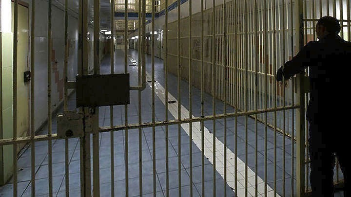 Στην φυλακή ο καθηγητής που κατηγορείται για ασέλγεια σε βάρος 14χρονης μαθήτριας του