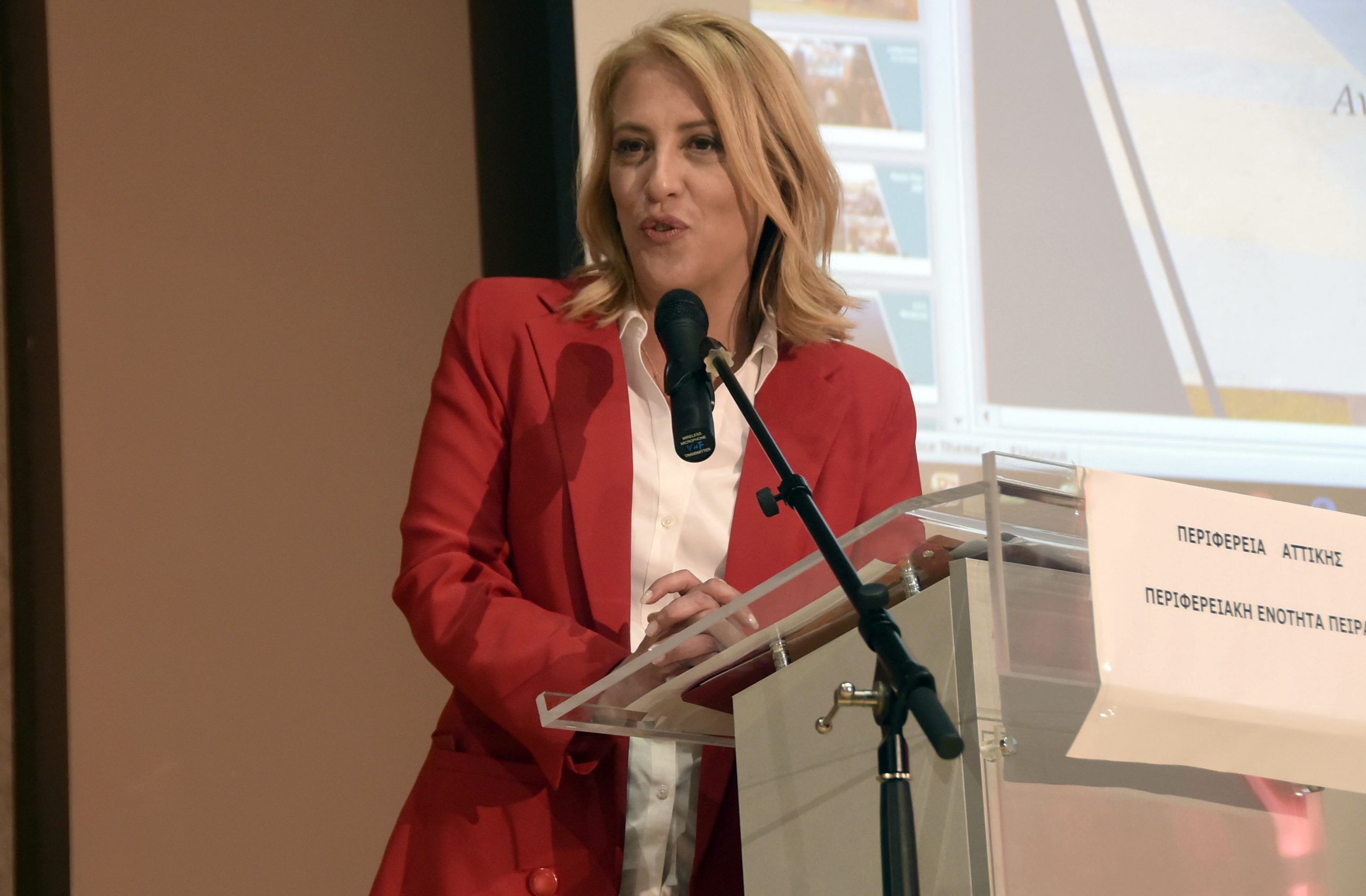 Απαλλαγή της Ρένας Δούρου πρότεινε ο εισαγγελέας στη δίκη για τη φωτιά στο Μάτι