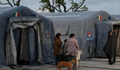 Αγωνία για το “υπερηφαίστειο” στα Φλεγραία Πεδία κοντά στη Νάπολη. Εκκενώθηκαν σπίτια ύστερα από σεισμό