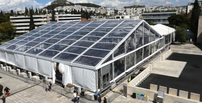 Αυτοψία Μενδώνη στο Καλλιμάρμαρο. Διέκοψε την κατασκευή σκηνής έξω από το στάδιο