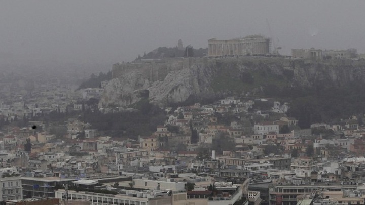 Σαββατοκύριακo με 30άρια και αφρικανική σκόνη. Πότε έρχονται βροχές και πτώση της θερμοκρασίας