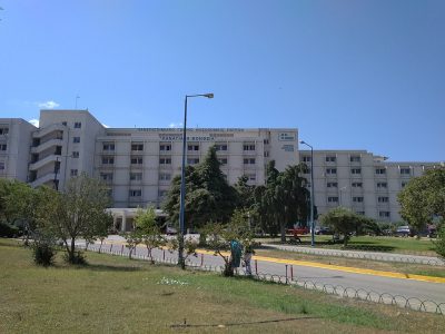 Πάτρα. Σε σοβαρή κατάσταση νοσηλεύεται 12χρονος που πήγε να κλέψει διαμέρισμα και έπεσε από το μπαλκόνι