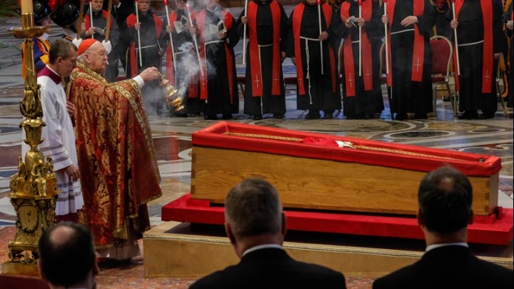 Πρόβλημα στο Κονκλάβιο με τους Καρδινάλιους. Η λύση που σκέπτεται το Βατικανό για να μην θεωρηθεί άκυρη η εκλογή