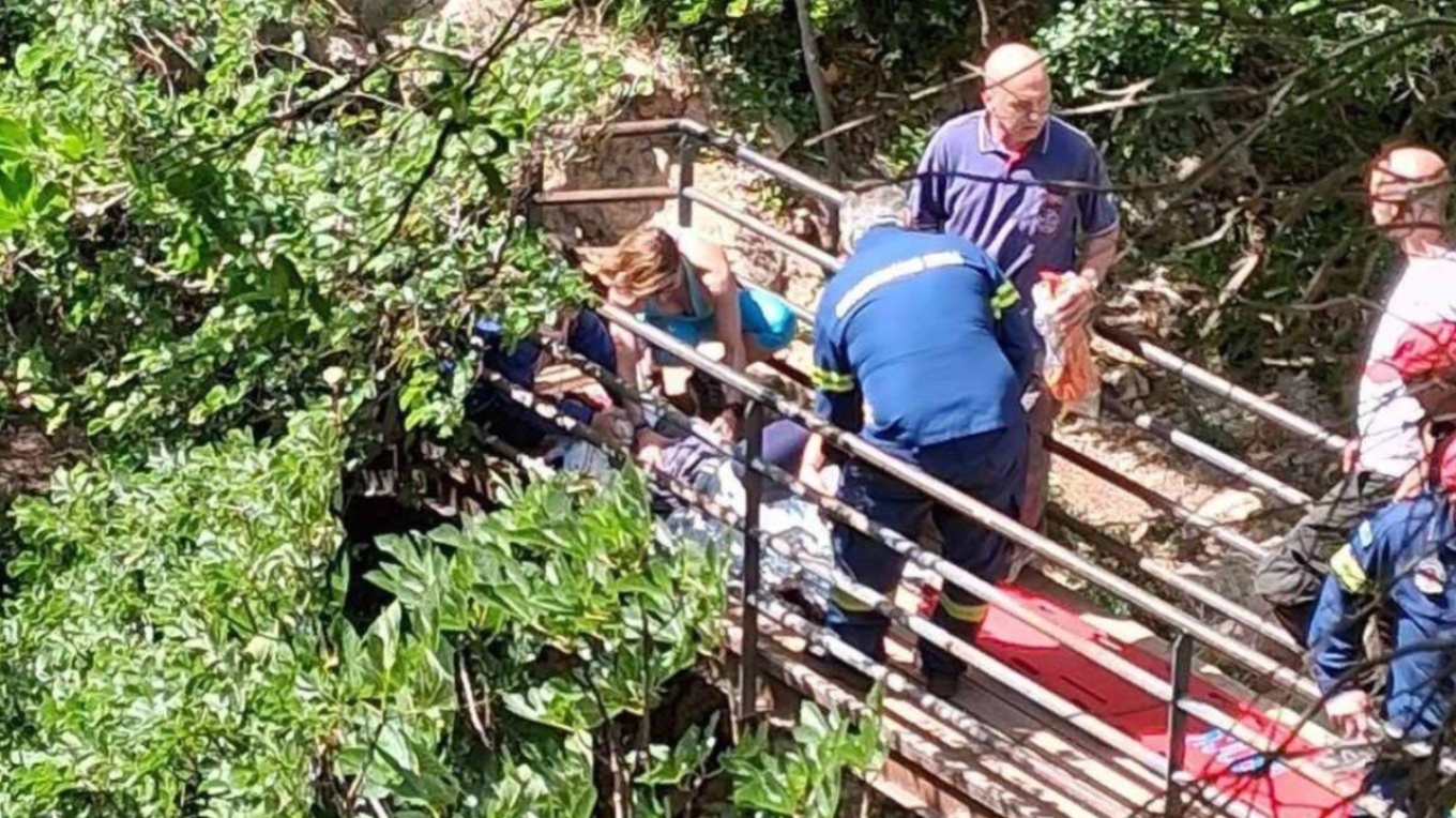 Νέδα. Έρευνα για τις συνθήκες θανάτου του 4χρονου. Έπεσε από ύψος 25 μέτρων. Καταγγελίες για ανεξέλεγκτο τουρισμό στο φαράγγι