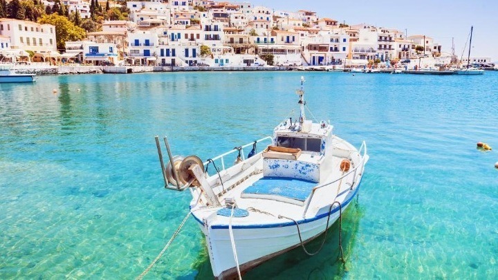 Ποιο ελληνικό νησί ανακηρύχθηκε ο πιο «κορεσμένος» τουριστικός προορισμός στην Ευρώπη