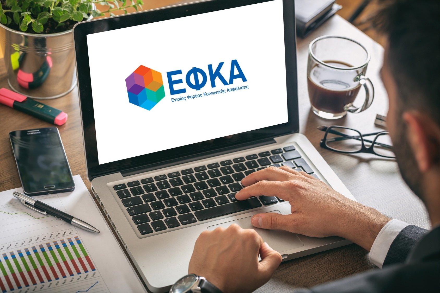 Γονείς γνωστού influencer εμπλέκονται σε κύκλωμα με αναπηρικά επιδόματα