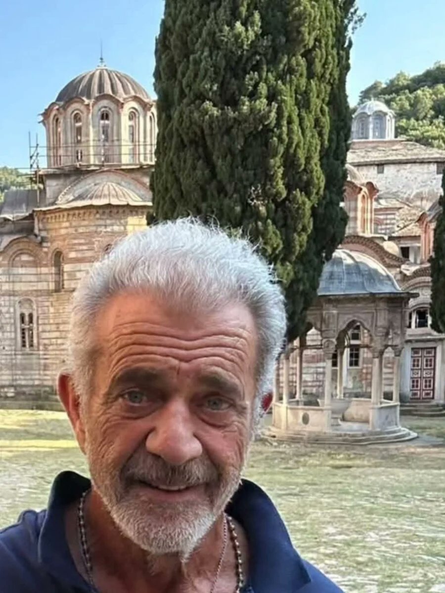 Μελ Γκίμπσον. Προσκυνητής στο Άγιον Όρος. Μια ήσυχη επίσκεψη πίστης στη Μονή Χιλανδαρίου