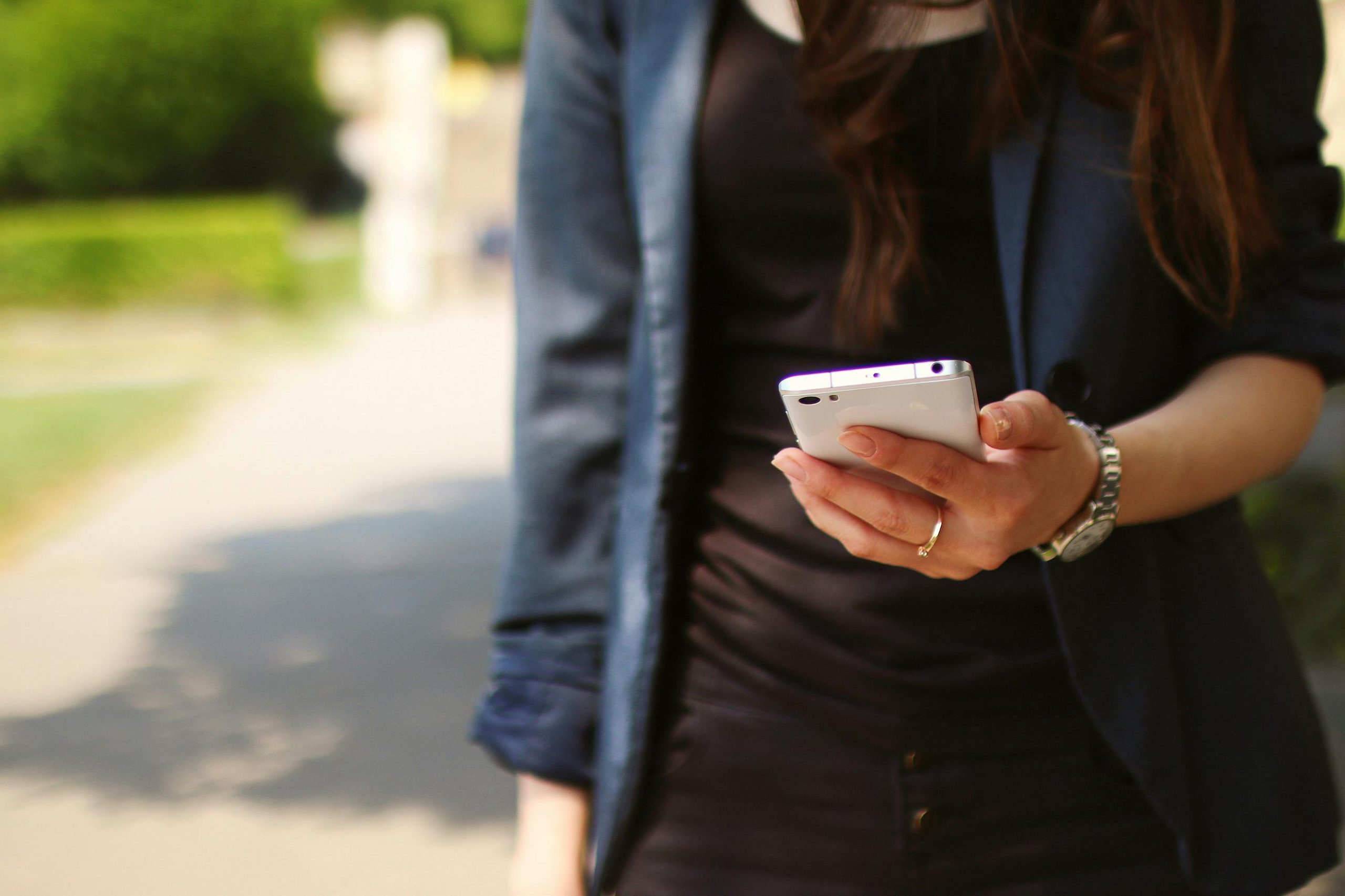 Πώς να προστατεύστε το smartphone σας από την υπερθέρμανση το καλοκαίρι