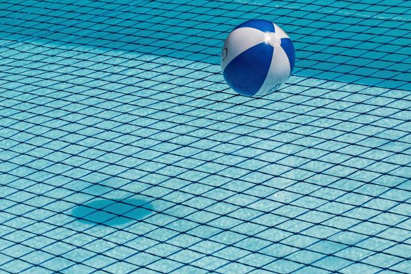 Σε παιδικό πάρτι πνίγηκε η 3χρονη στη Ρόδο. Δεν υπήρχε ναυαγοσώστης στην πισίνα