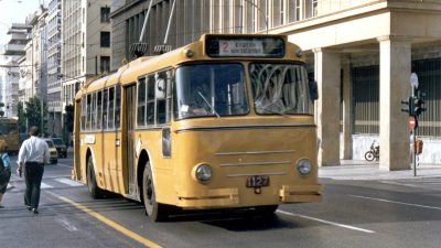 Δείτε πού σαπίζει σήμερα το μοναδικό τρόλεϊ ελληνικής κατασκευής. Το αποκαλούσαν «Φαλκονέρα» και πρωτοεμφανίστηκε το 1967