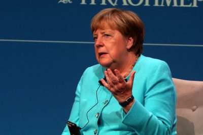 Μέρκελ: Έβαλα τα κλάματα από την πίεση – ήμουν αντίθετη με το Grexit. Αποκαλυπτική συζήτηση με τον Αλέξη Παπαχελά