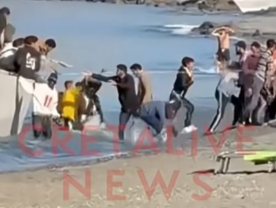 Βίντεο με μετανάστες αποβιβάστηκαν σε παραλία λουόμενων στο Ηράκλειο. Πάνω από 840 άνθρωποι σε Γαύδο και Κρήτη